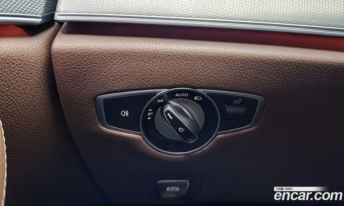 Mercedes-Benz E-Class 2018 2.0 Автомат в Москве № 496031, фото 18