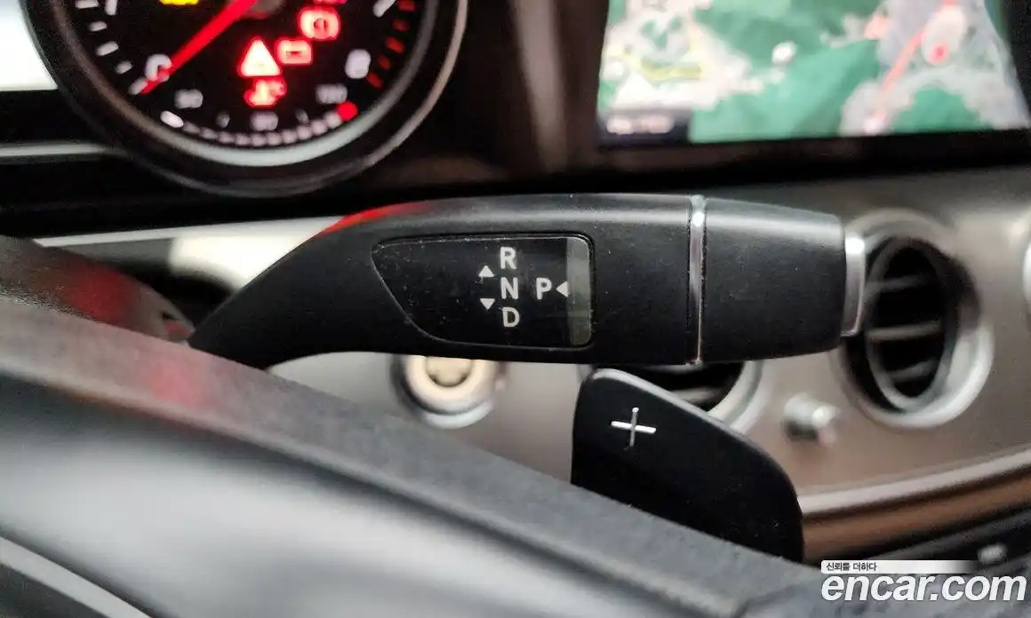 Mercedes-Benz E-Class 2018 2.0 Автомат в Москве № 496031, фото 9