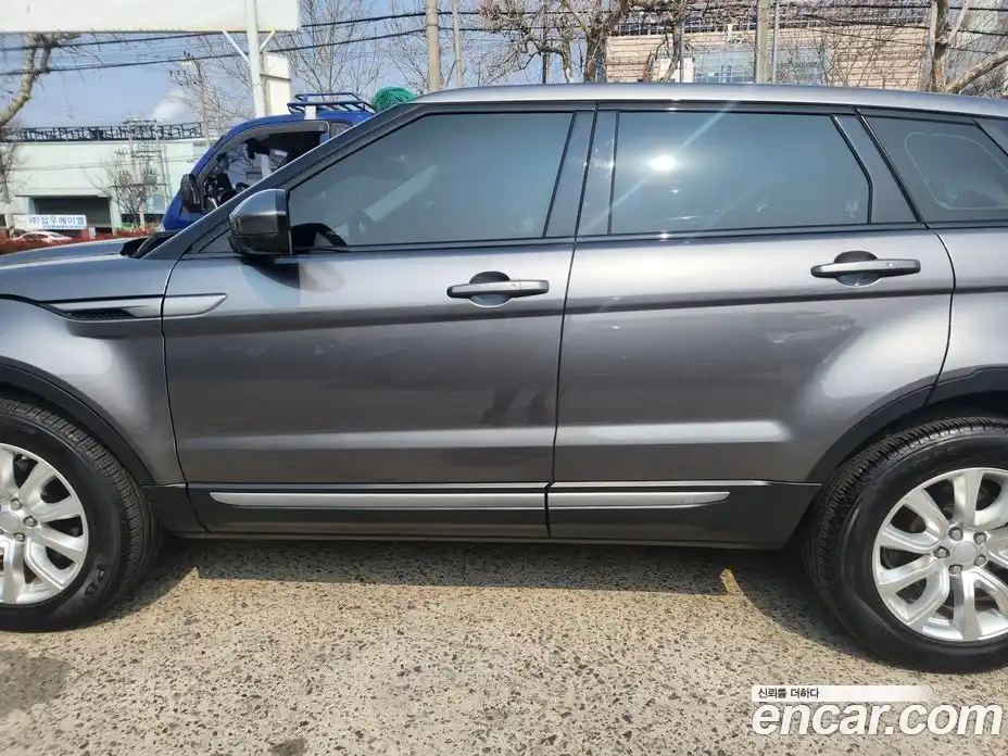 Land Rover Range-Rover Evoque 2017 2.0 Автомат в Москве № 496244, фото 14