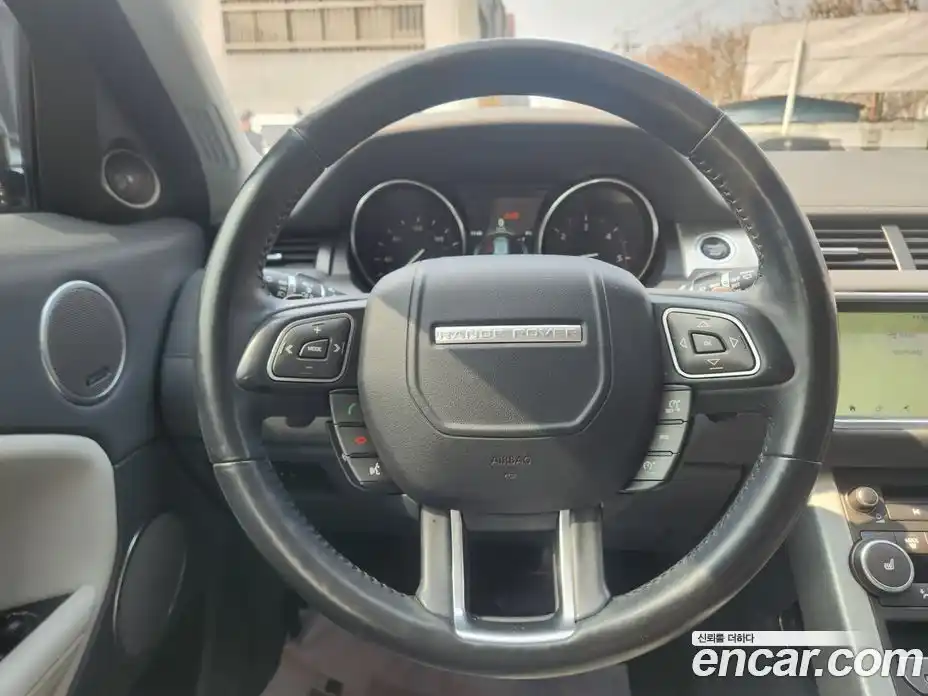 Land Rover Range-Rover Evoque 2017 2.0 Автомат в Москве № 496244, фото 18