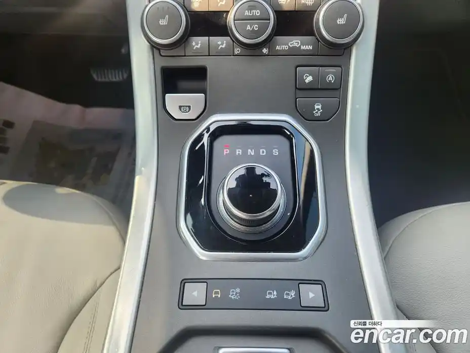 Land Rover Range-Rover Evoque 2017 2.0 Автомат в Москве № 496244, фото 9