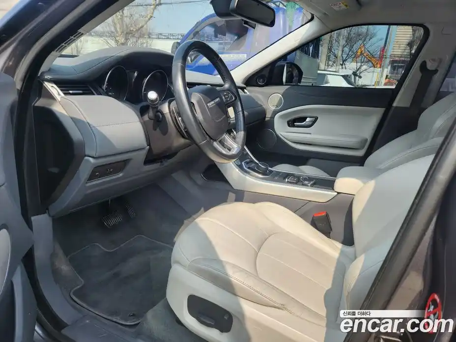 Land Rover Range-Rover Evoque 2017 2.0 Автомат в Москве № 496244, фото 10