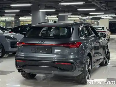 Audi Q5 2025 2.0 Автомат в Москве № 497143, миниатюра 2