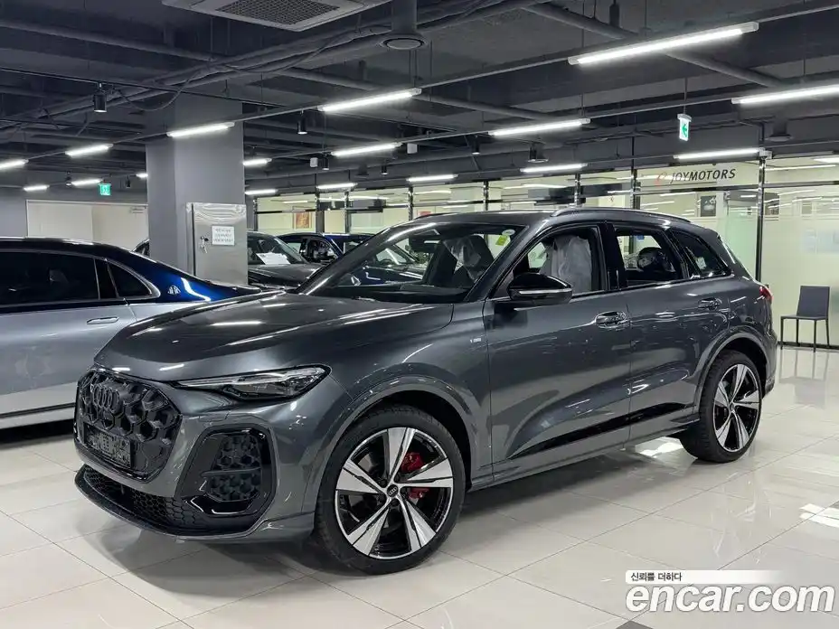 Audi Q5 2025 2.0 Автомат в Москве № 497143, фото 3