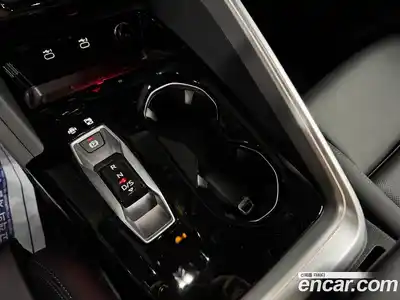 Audi Q5 2025 2.0 Автомат в Москве № 497143, миниатюра 7