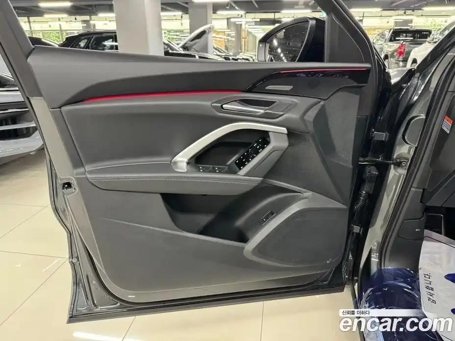 Audi Q5 2025 2.0 Автомат в Москве № 497143, фото 9