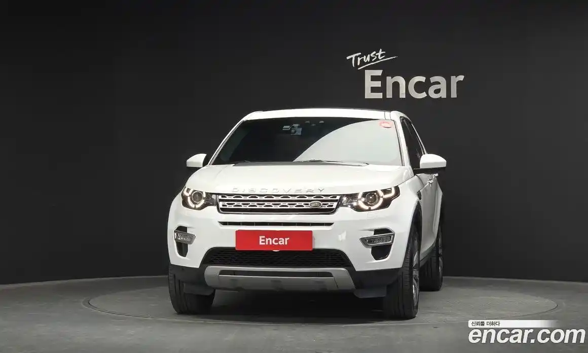 Land Rover Discovery Sport 2017 2.0 Автомат в Москве № 498951, фото 3