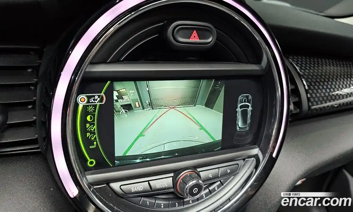 Mini Cooper 2018 2.0 Автомат в Москве № 499137, фото 15