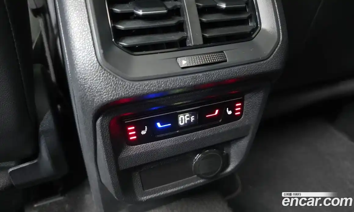 Volkswagen Tiguan 2023 2.0 Автомат в Москве № 499759, фото 18