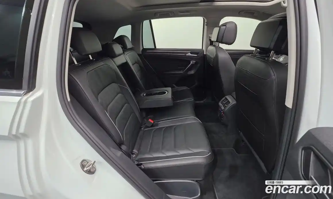 Volkswagen Tiguan 2023 2.0 Автомат в Москве № 499759, фото 19