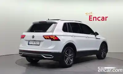 Volkswagen Tiguan 2023 2.0 Автомат в Москве № 499759, миниатюра 2