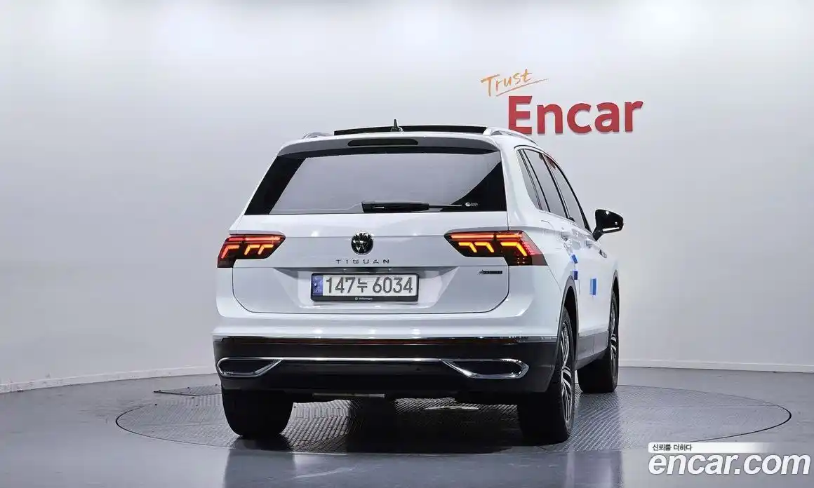 Volkswagen Tiguan 2022 2.0 Автомат в Москве № 499905, фото 4