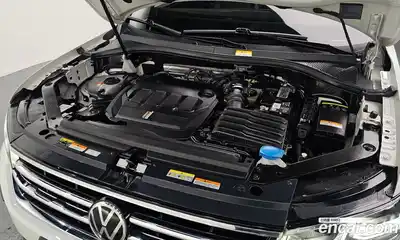 Volkswagen Tiguan 2022 2.0 Автомат в Москве № 499905, миниатюра 6