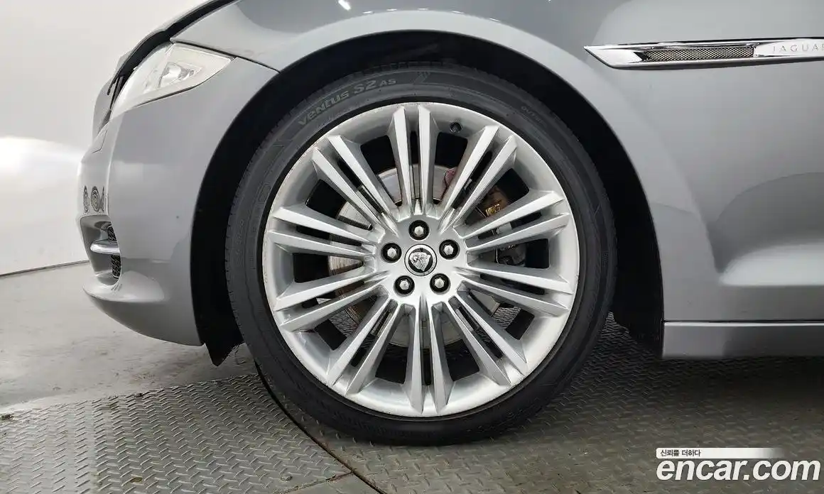 Jaguar XJ 2012 5.0 Автомат в Москве № 500263, фото 5