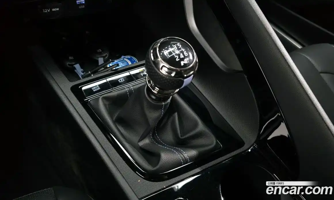 Hyundai Avante 2025 2.0 Механическая в Москве № 517705, фото 9