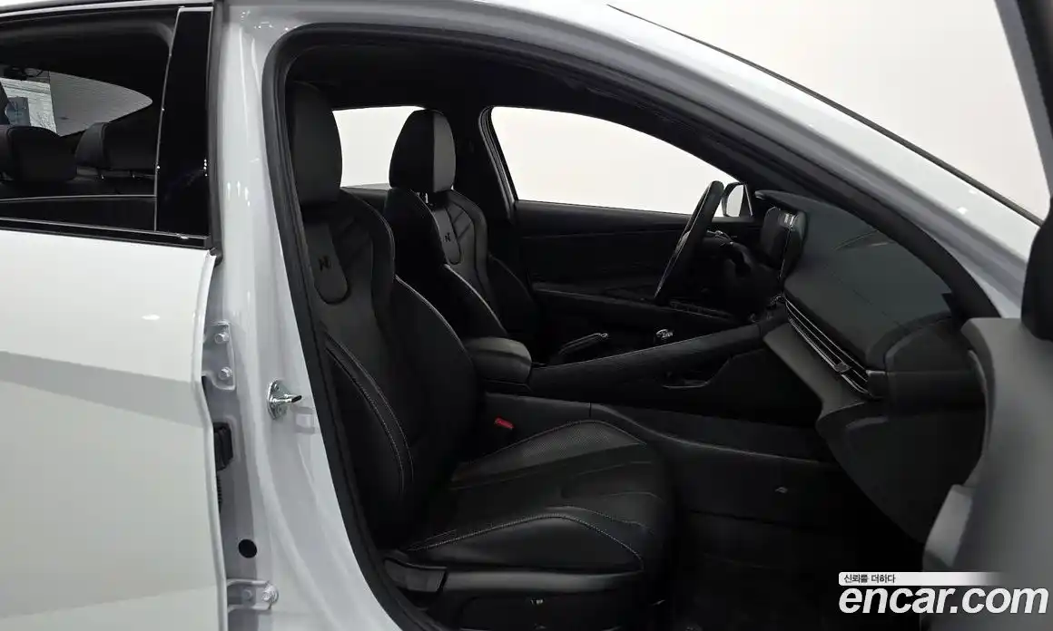 Hyundai Avante 2025 2.0 Механическая в Москве № 517705, фото 10