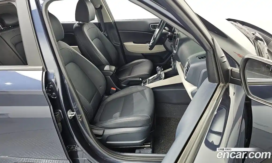 Hyundai Venue 2022 1.6 Автомат в Москве № 518394, фото 12