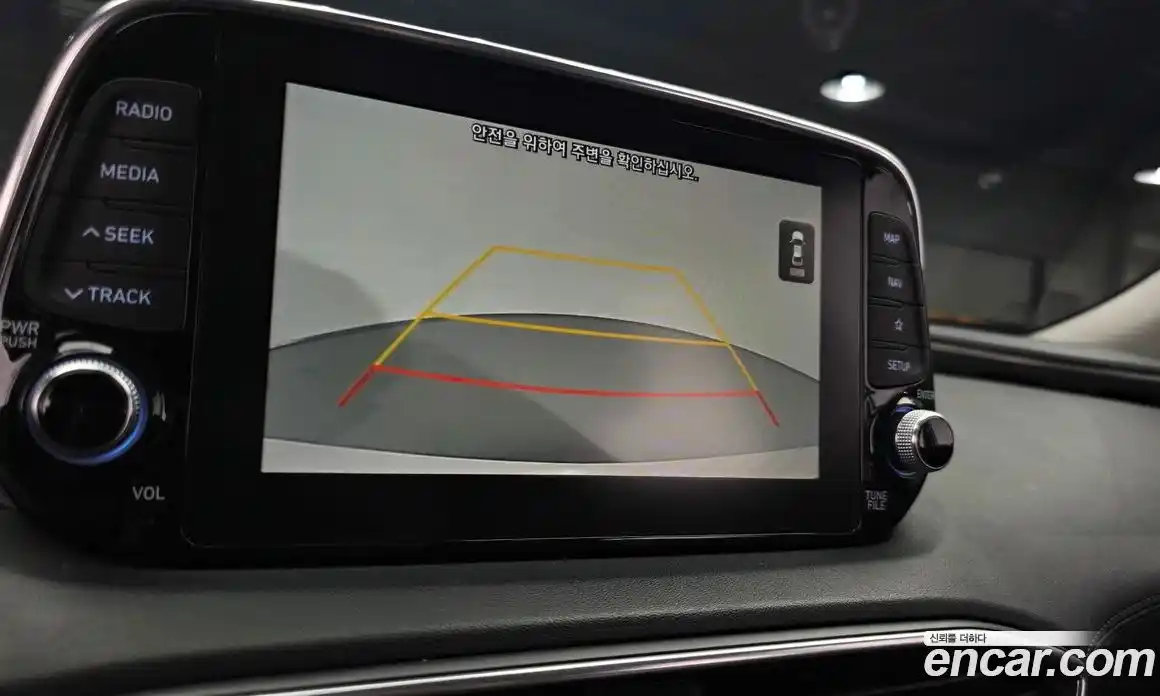 Hyundai Santa Fe 2020 2.0 Автомат в Москве № 518714, фото 14