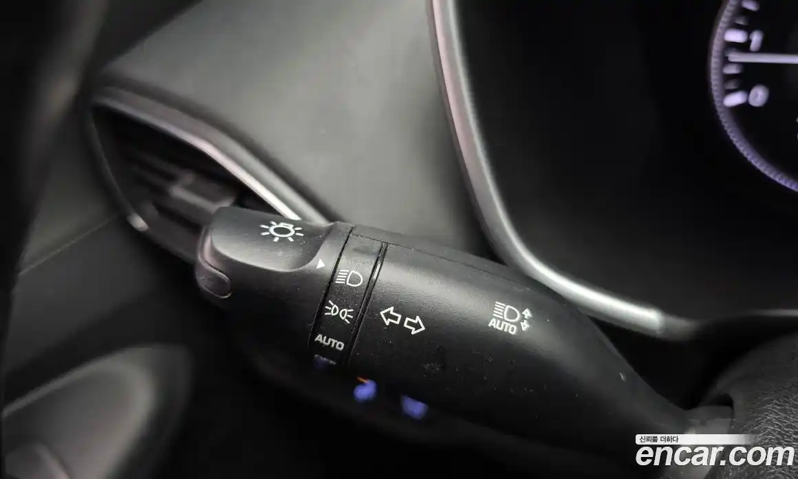 Hyundai Santa Fe 2020 2.0 Автомат в Москве № 518714, фото 16