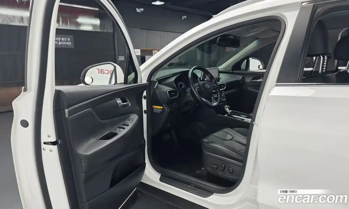 Hyundai Santa Fe 2020 2.0 Автомат в Москве № 518714, фото 10