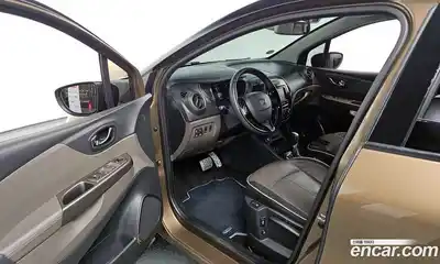 Renault QM3 2016 1.5 Автомат в Москве № 520616, миниатюра 11