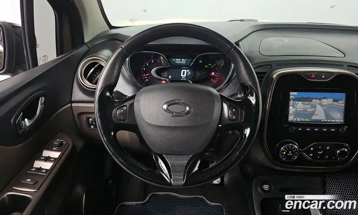 Renault QM3 2016 1.5 Автомат в Москве № 520616, фото 13