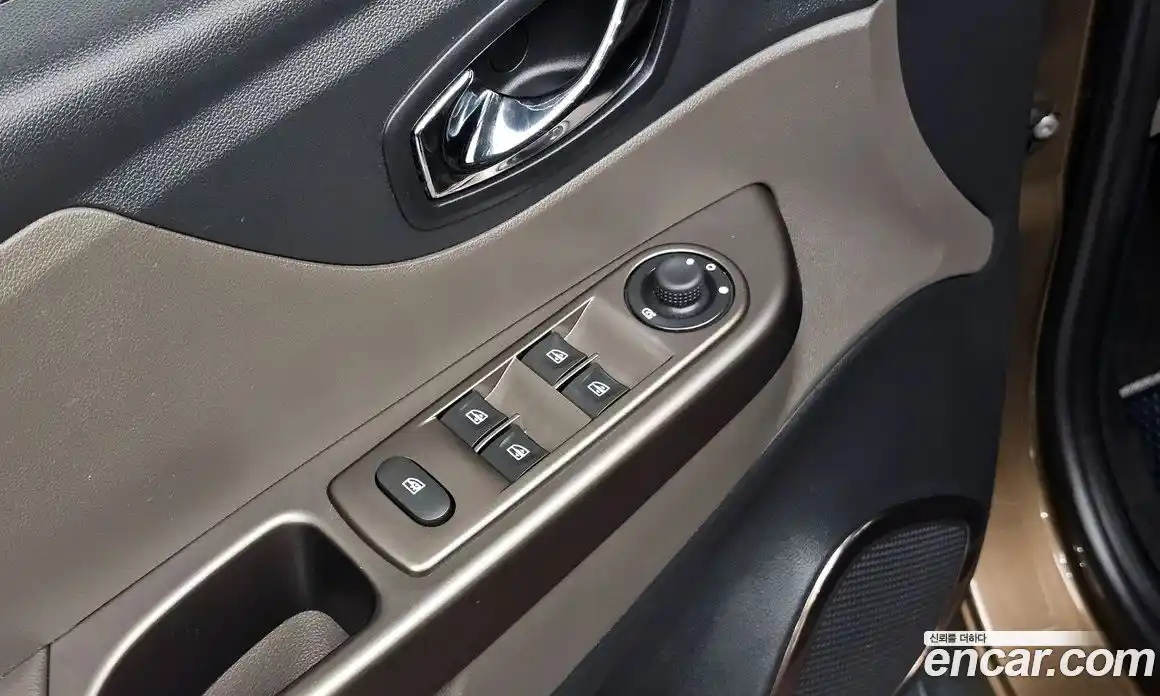 Renault QM3 2016 1.5 Автомат в Москве № 520616, фото 19