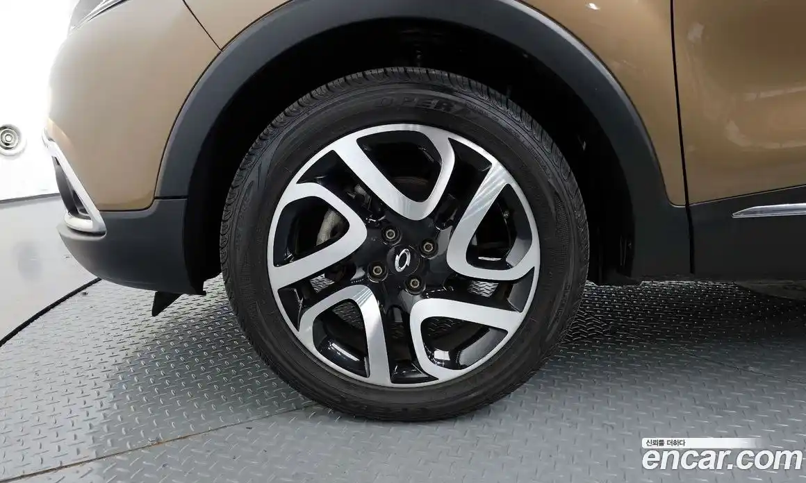 Renault QM3 2016 1.5 Автомат в Москве № 520616, фото 5