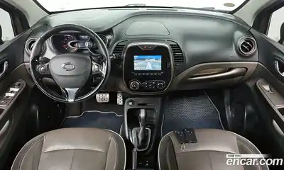 Renault QM3 2016 1.5 Автомат в Москве № 520616, миниатюра 7