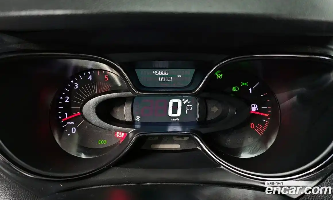 Renault QM3 2016 1.5 Автомат в Москве № 520616, фото 8