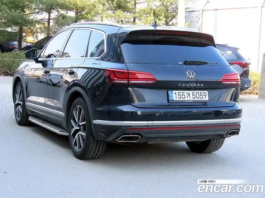 Volkswagen Touareg 2021 3.0 Автомат в Москве № 520792, фото 3
