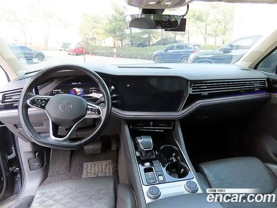 Volkswagen Touareg 2021 3.0 Автомат в Москве № 520792, фото 7