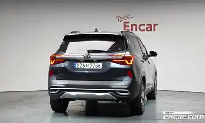 Kia Seltos 2020 1.6 Автомат в Москве № 521828, миниатюра 4