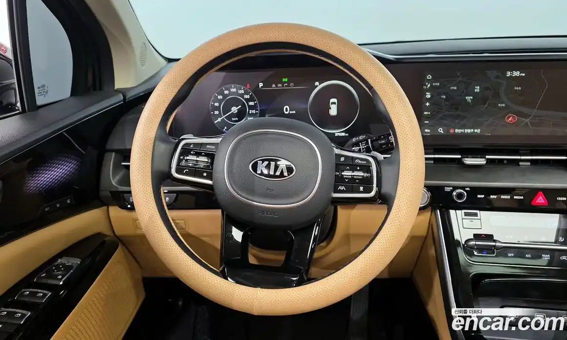 Kia Canival 2021 2.2 Автомат в Москве № 522449, фото 13