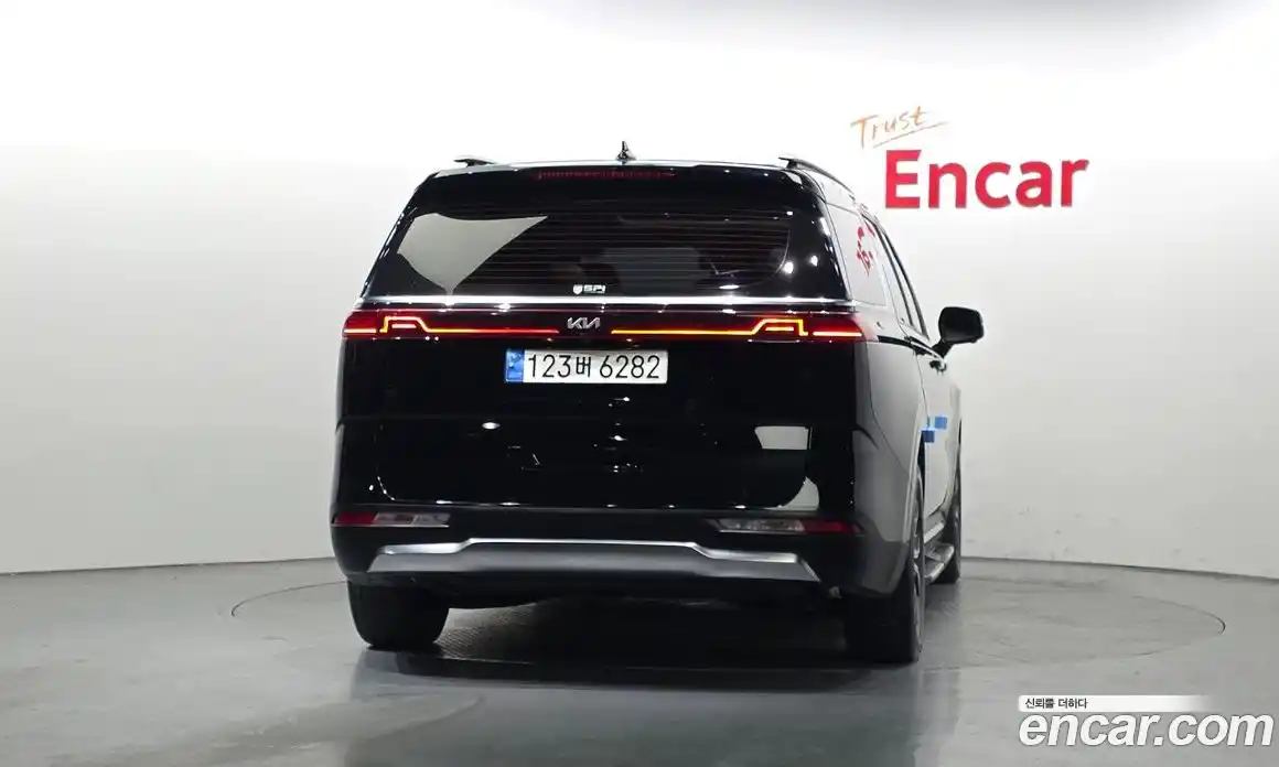 Kia Canival 2021 2.2 Автомат в Москве № 522449, фото 4