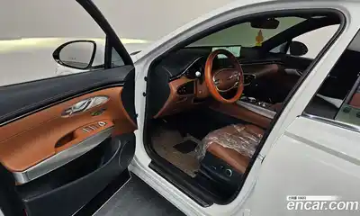 Genesis GV70 2024 2.5 Автомат в Москве № 523660, миниатюра 9