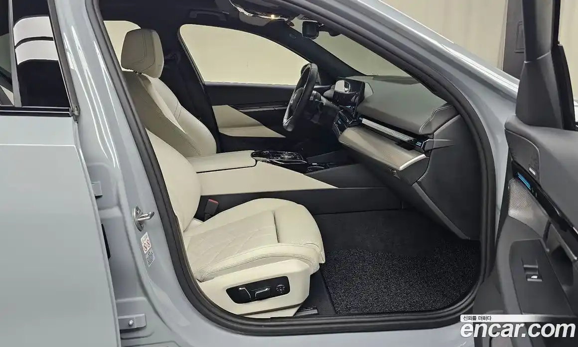 BMW 5-Series 2024 2.0 Автомат в Москве № 526548, фото 11