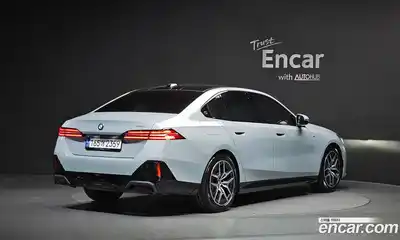 BMW 5-Series 2024 2.0 Автомат в Москве № 526548, миниатюра 2