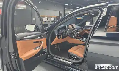 BMW 5-Series 2023 2.0 Автомат в Москве № 527058, миниатюра 10