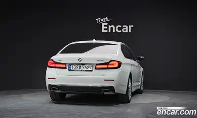 BMW 5-Series 2023 2.0 Автомат в Москве № 527769, миниатюра 4