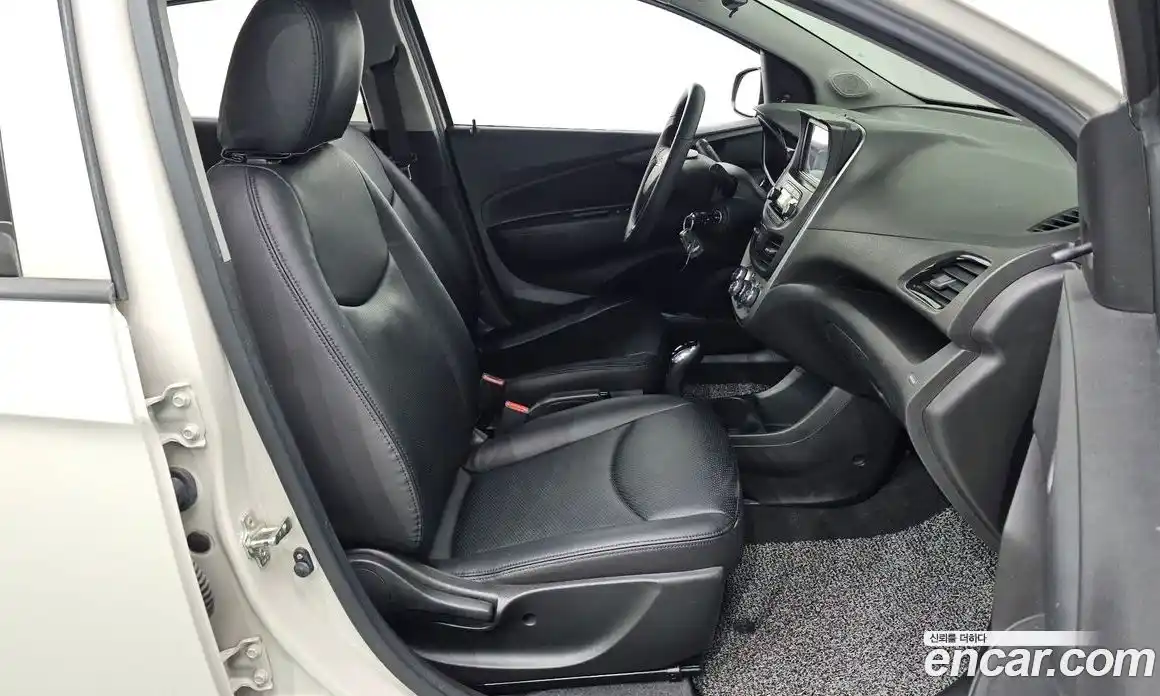 Chevrolet Spark 2016 1.0 Автомат в Москве № 527819, фото 11