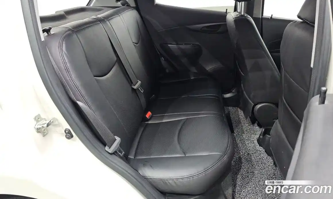 Chevrolet Spark 2016 1.0 Автомат в Москве № 527819, фото 12