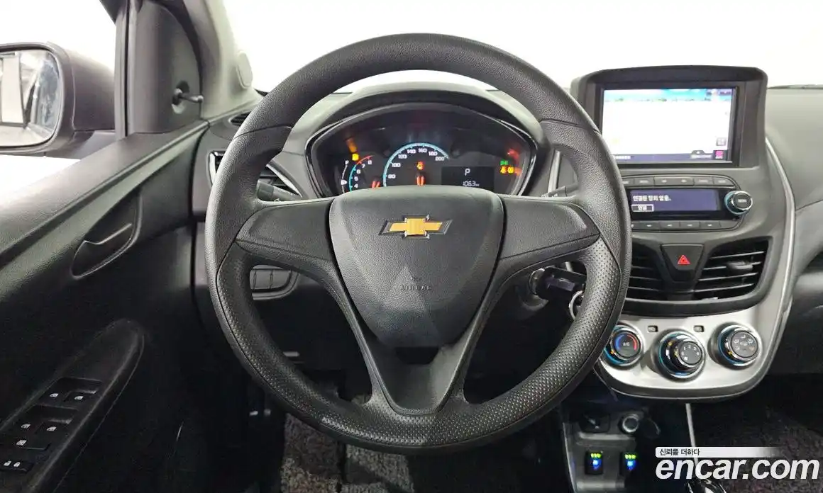 Chevrolet Spark 2016 1.0 Автомат в Москве № 527819, фото 14