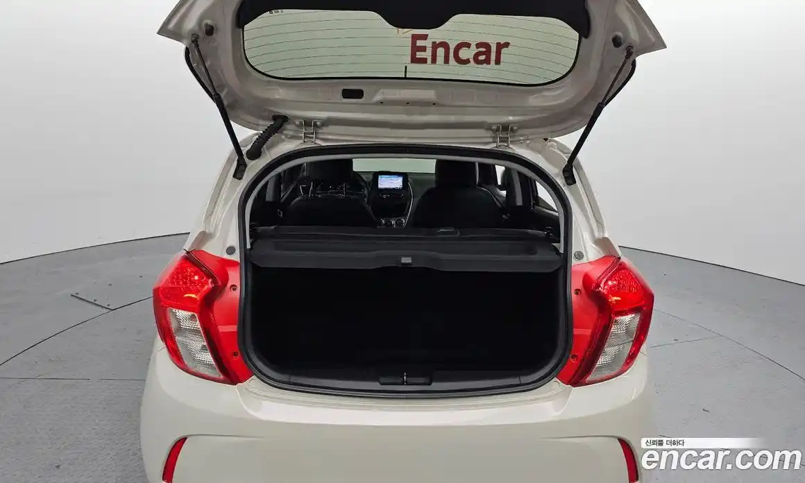 Chevrolet Spark 2016 1.0 Автомат в Москве № 527819, фото 20