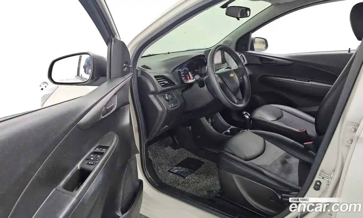 Chevrolet Spark 2016 1.0 Автомат в Москве № 527819, фото 10