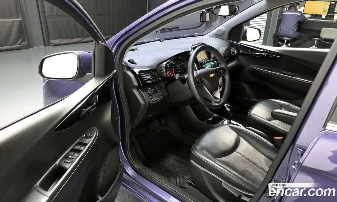 Chevrolet Spark 2017 1.0 Автомат в Москве № 527917, фото 10