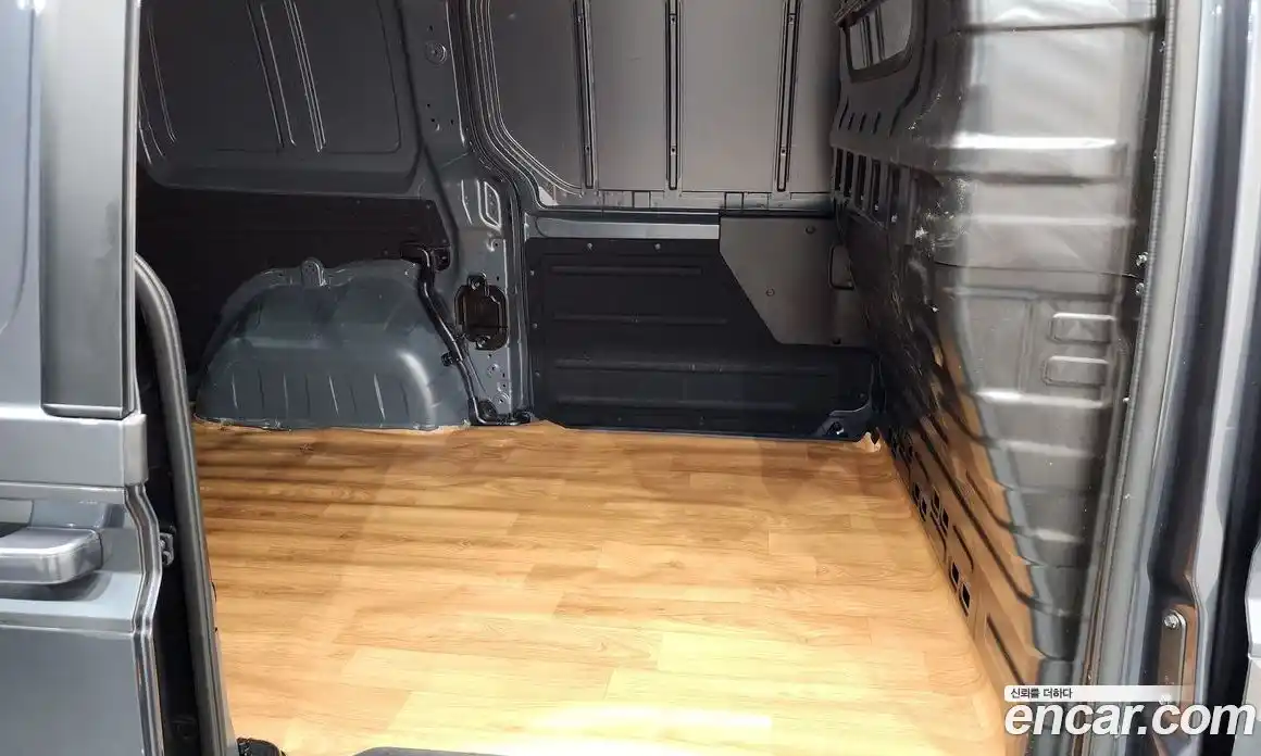 Hyundai Staria 2025 3.5 Автомат в Москве № 529576, фото 11