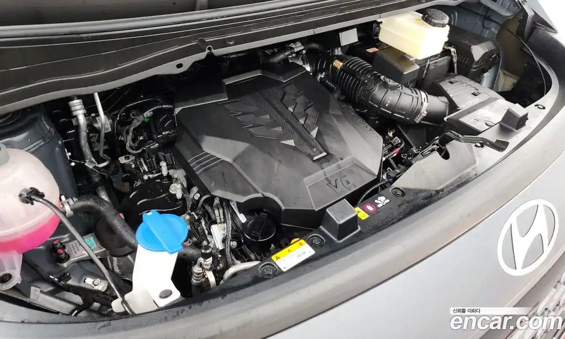 Hyundai Staria 2025 3.5 Автомат в Москве № 529576, фото 5