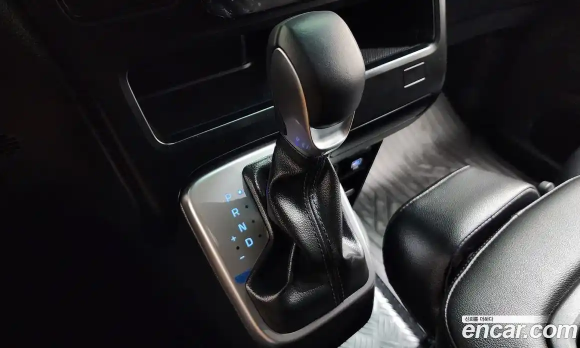 Hyundai Staria 2025 3.5 Автомат в Москве № 529576, фото 8