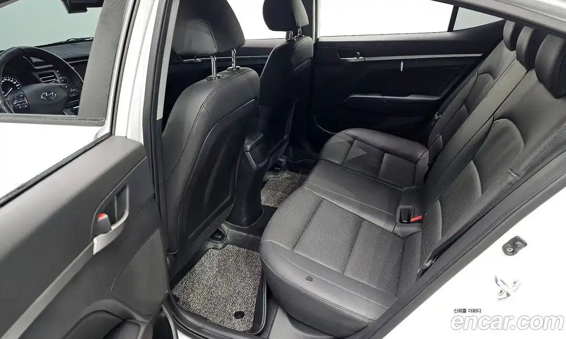 Hyundai Avante 2020 1.6 Автомат в Москве № 529793, фото 11